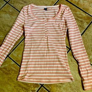 NWOT never worn Shein pink/white fitted ribbed shirt.